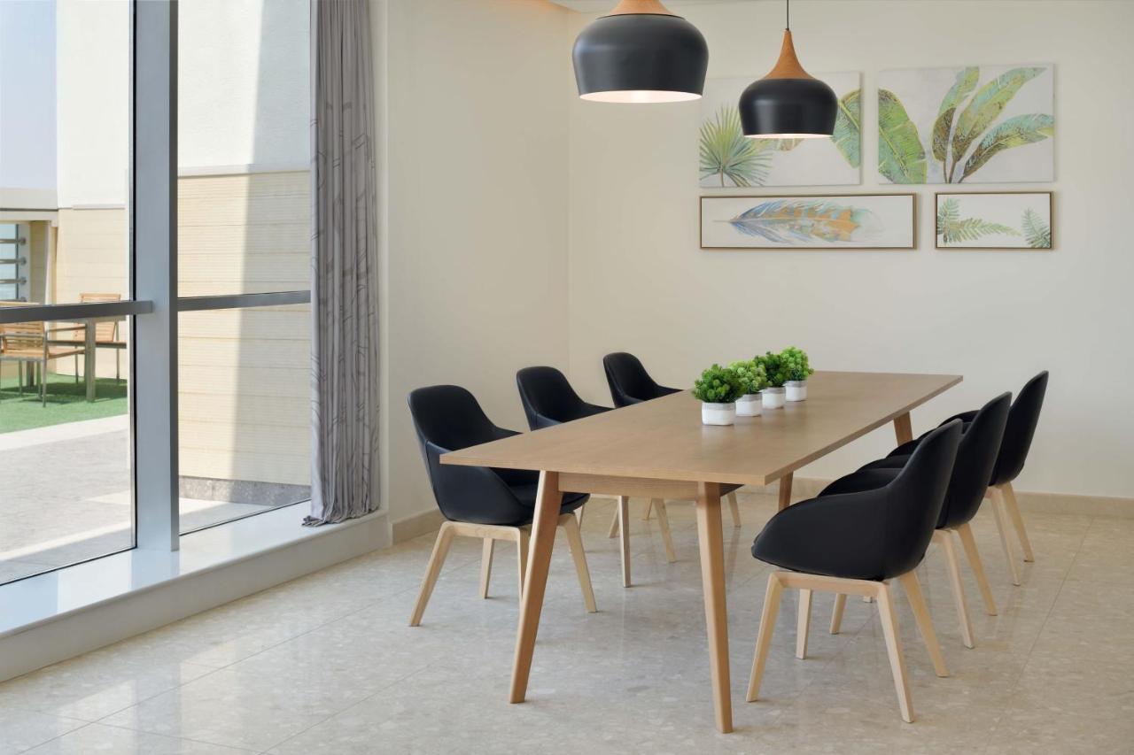 Element By Westin City Center Doha Bagian luar foto Dining room
