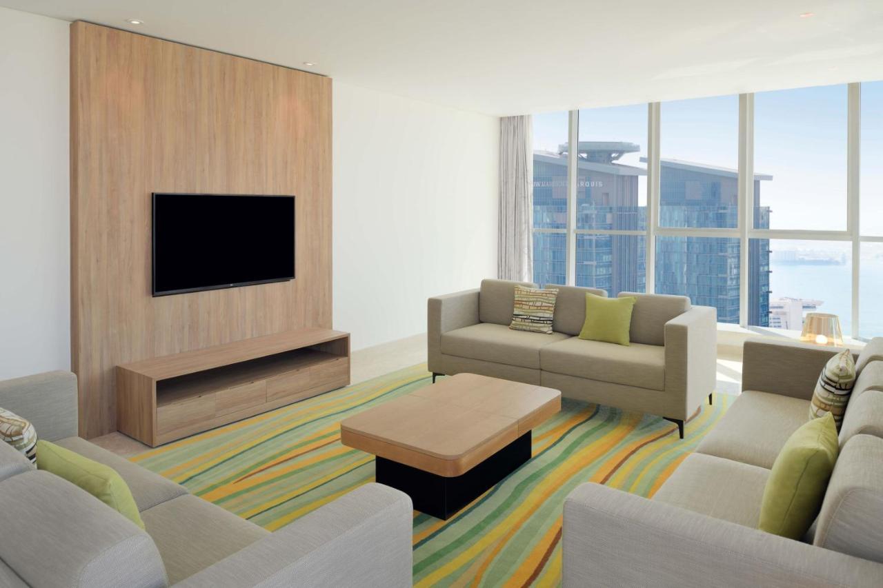 Element By Westin City Center Doha Bagian luar foto Living room